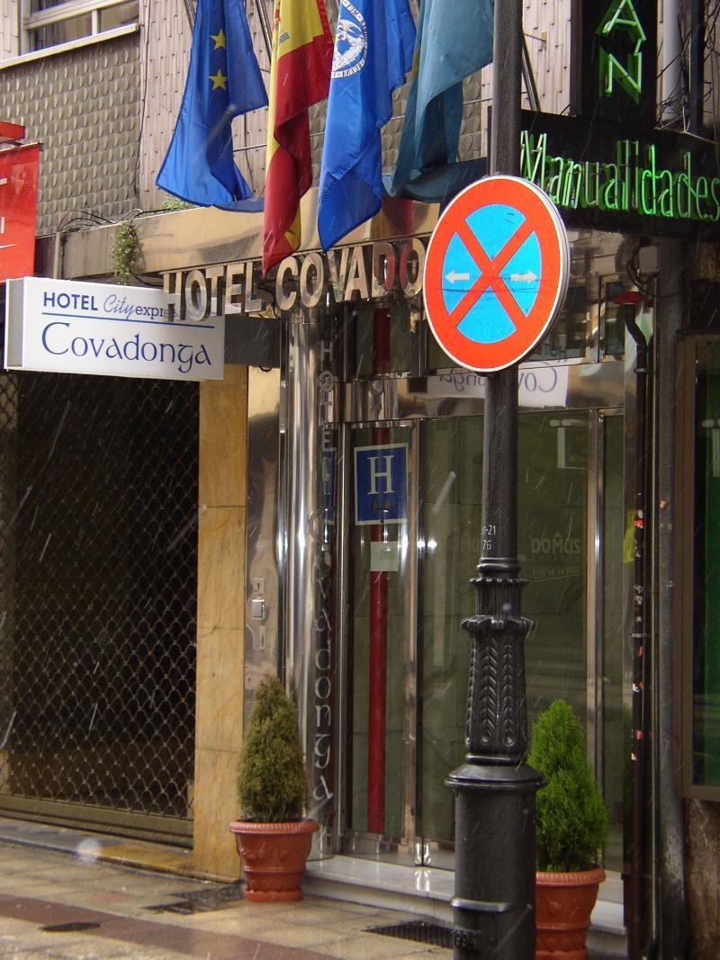 City Express Covadonga Oviedo Exteriér fotografie